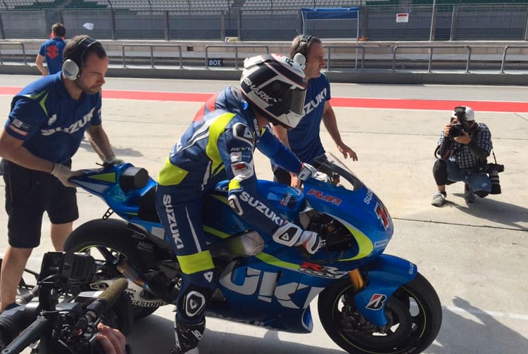 Randy de Puniet stürzte an derselben Stelle wie Colin Edwards über den Vorderreifen