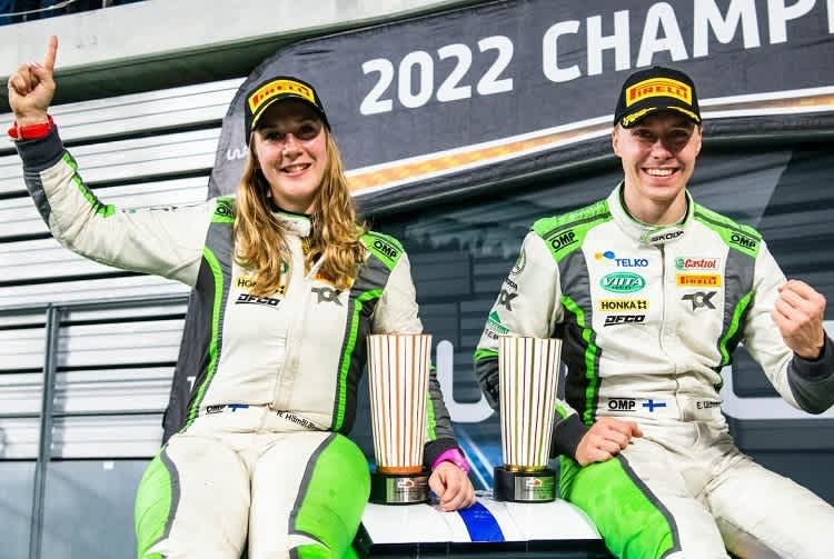 Reeta Hämäläinen und Emil Lindholm