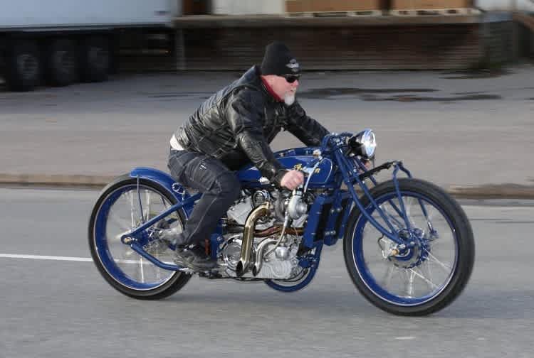 Anders Lundgren auf der Turbo-Indian: Wie eine Rakete zurück in die 1920er Jahre  