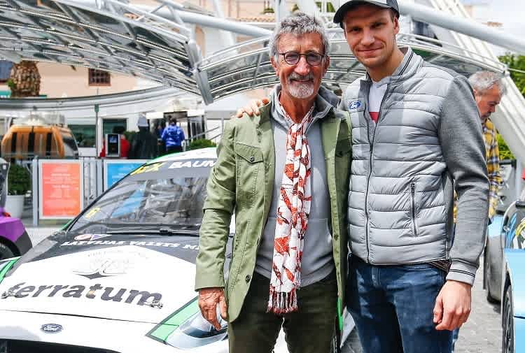 Eddie Jordan mit Janis Baumanis in Kapstadt