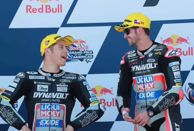 Doppelsieg in Texas: Sieger Tom Lüthi mit Marcel Schrötter (links)