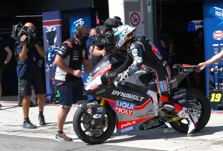 Liqui Moly ist nicht nur Namensgeber des Intact GP-Teams, sondern bleibt auch Partner der Moto2- und Moto3-Klasse