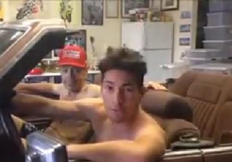 Nicky Hayden nahm die Herausforderung mit Vater Earl auf sich