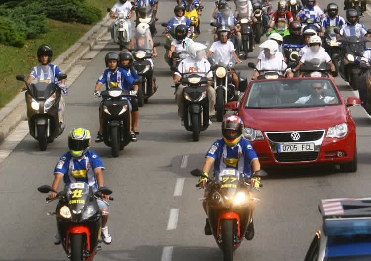 Cortese (11), Aegerter (77): Fan-Eskorte