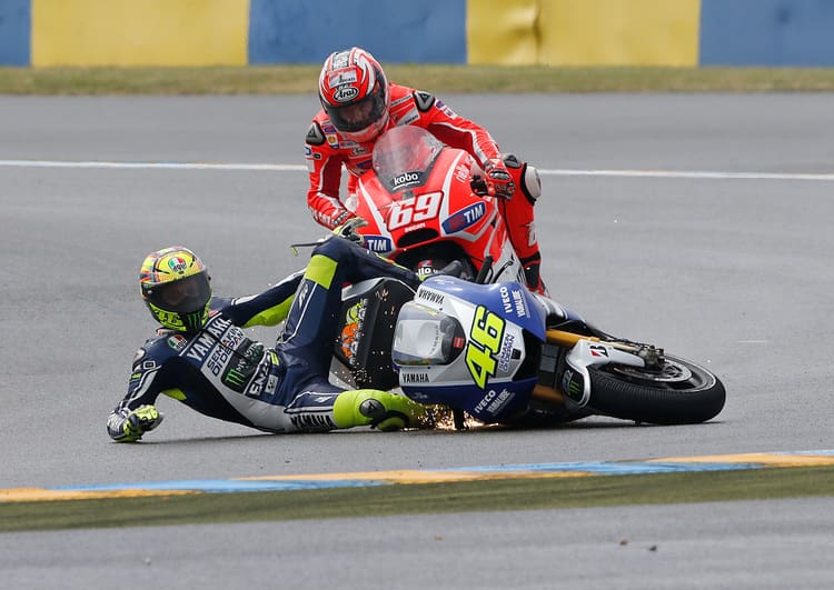 Runde 18: Rossi stürzte vor Nicky Hayden