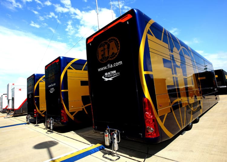 Problem: Die FIA muss dem Formel-1-Verkauf zustimmen – und würde mit einer Zusage selbst viel Geld verdienen