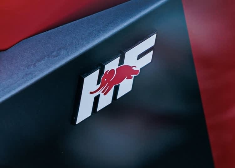 Das berühmte Logo für sportliche Lancia-Autos mit dem laufenden Elefanten und dem HF-Kürzel für "High Fidelity"