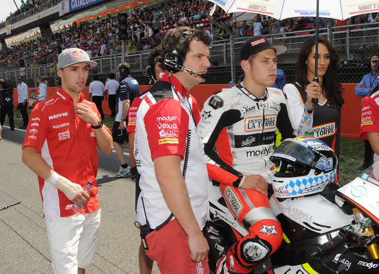 Barcelona-GP 2013: Folger (li.) am Startplatz mit Kumpel Schrötter