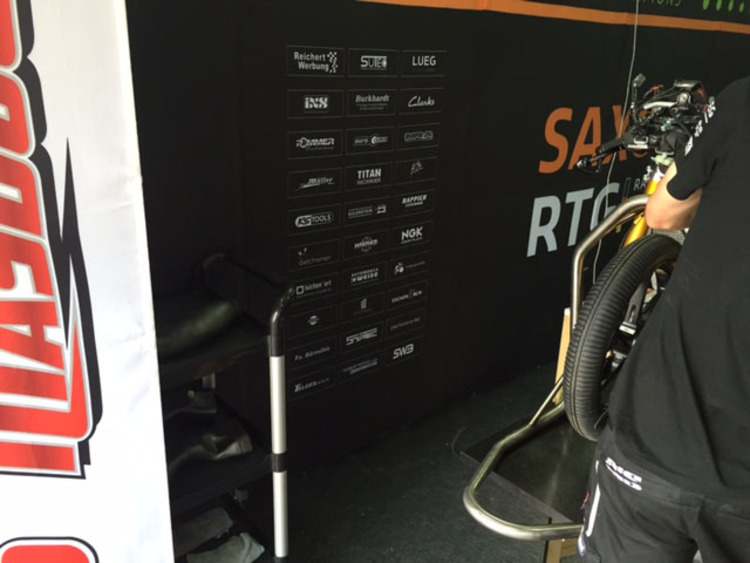 An der Boxendekoration ist immer noch die Aufschrift «Automobile Weise» zu lesen