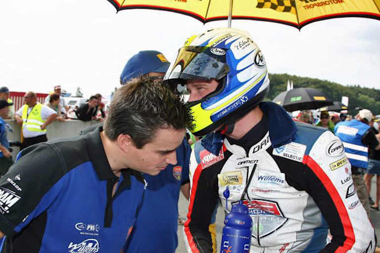 Van Ginhoven (li.) bei der Arbeit