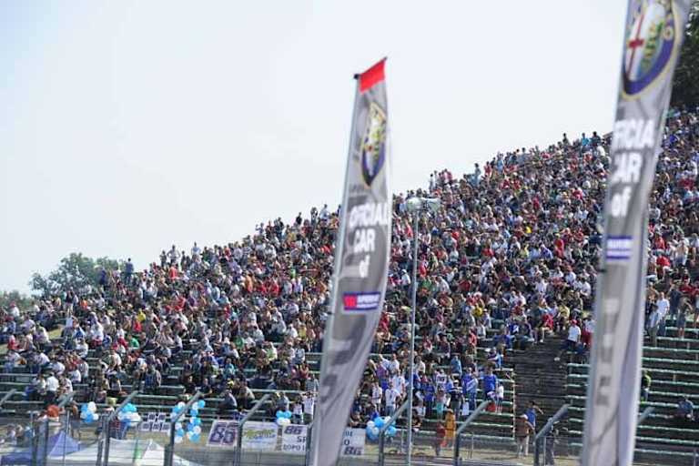 Volles Haus in Imola - auch 2013?