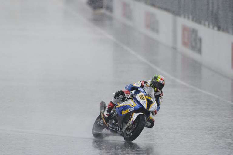 Im Nassen war er gegen Marco Melandri machtlos