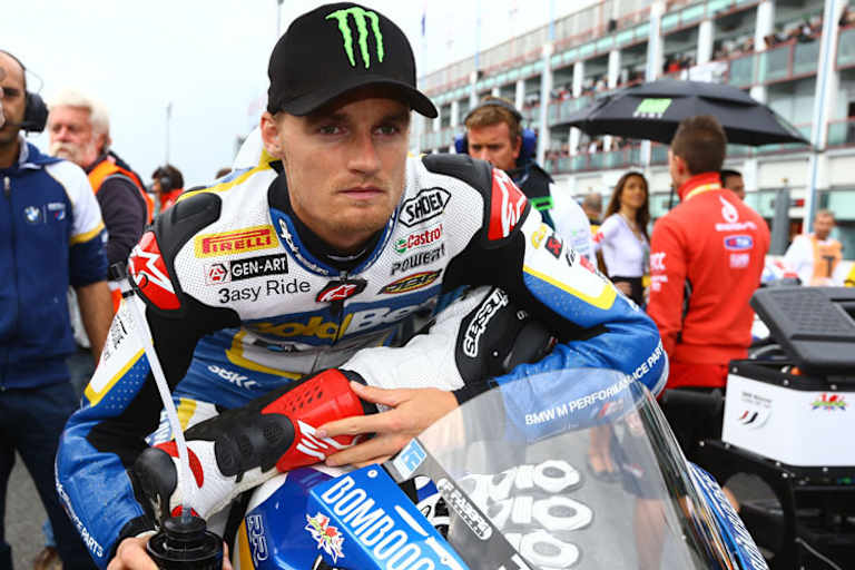 Chaz Davies in der Konzentrationsphase vor dem Start