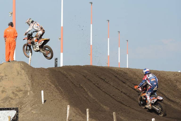 Christian Brockel (li.) flieht vor Landsmann Dennis Ullrich