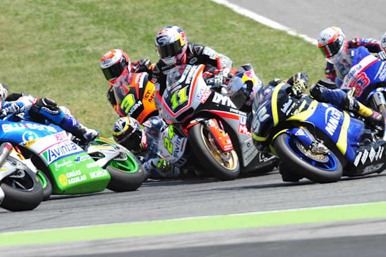 Startrunde in Barcelona: Elias stürzt, Cortese wird gerammt