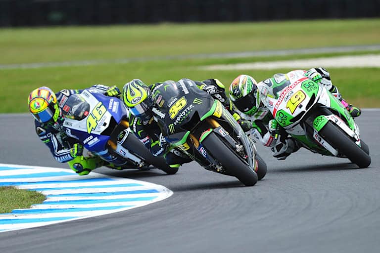 Crutchlow (35) wehrt sich hier gegen Bautista (19) und Rossi (46)
