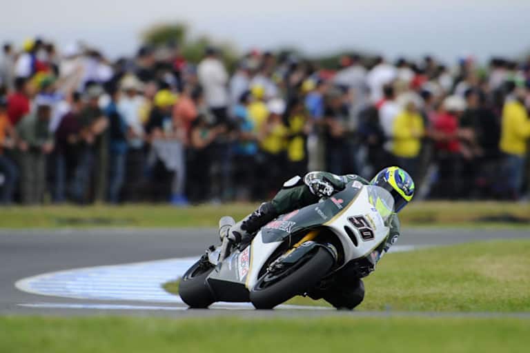 Der Australier bekommt die schwarze Flagge, aus Versehen