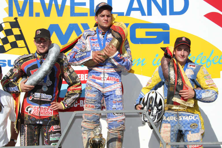 Siegerehrung in Bielefeld: Dirk Fabriek, Jannick de Jong, Richard Speiser (v. re.)