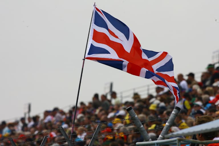 Britische Fans verschreiben sich ihrer Sache völlig