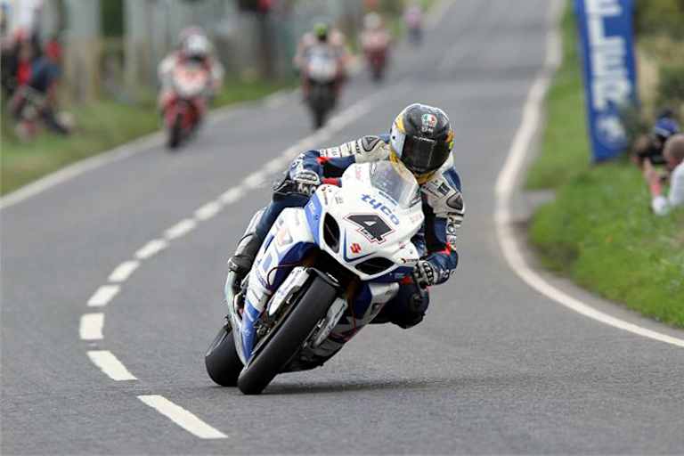 Guy Martin auf Siegesfahrt beim Ulster Grand Prix