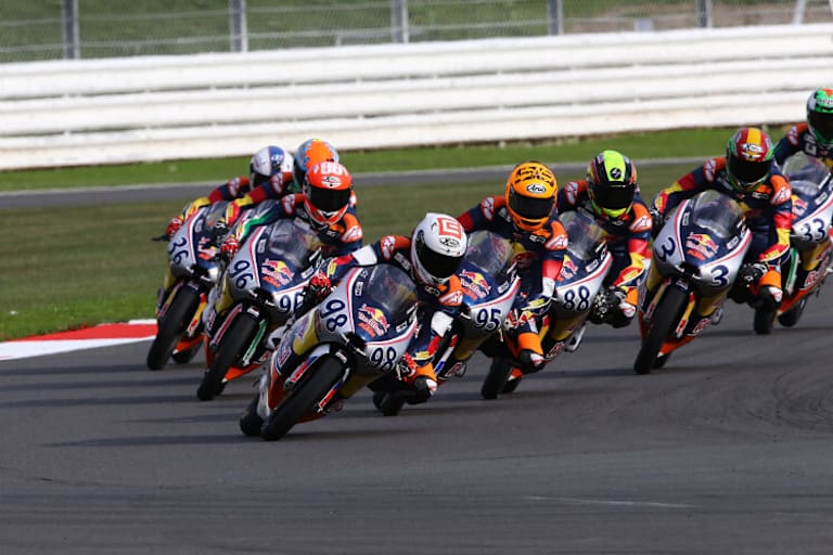 Hanika führte das Feld in Silverstone zunächst an, am Ende stürzte er