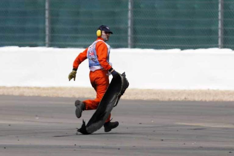 Riesige, gefährliche Trümmerteile