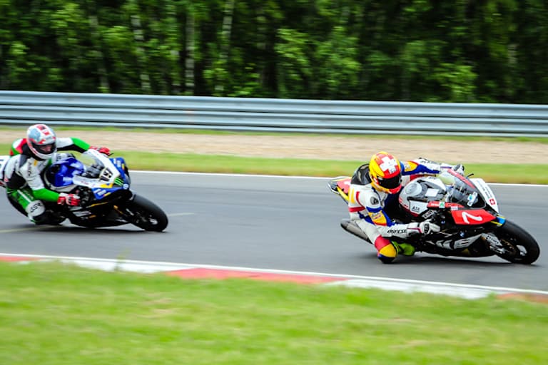 Sennhauser und Szkopek: Harter Kampf um den Superbike-Sieg