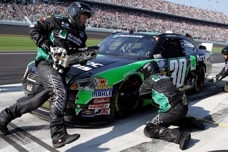 Leffler in seinem Nationwide-Rennwagen