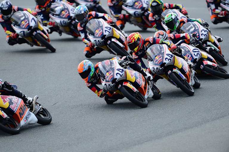 Lukas Trautmann (50) verliert die Kontrolle über sein Vorderrad