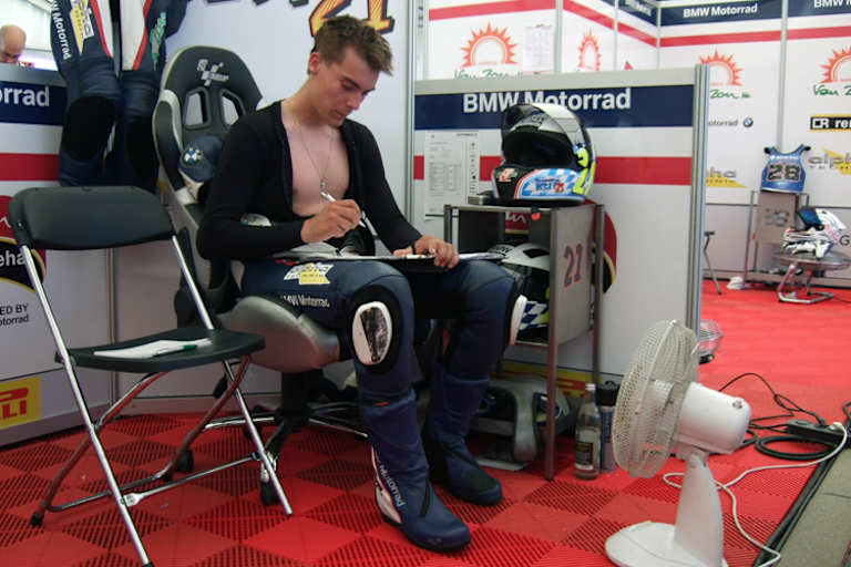 Nach der Bestzeit erledigt Reiterberger den Papierkram