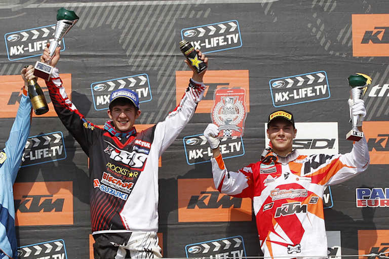 Die beiden EMX250-Dominatoren sind dabei: Jeremy Seewer (li.) und Valentin Guillod