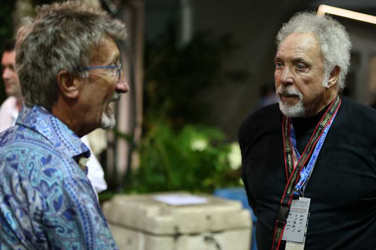 Tom Jones (rechts) mit ex-Teamchef Eddie Jordan