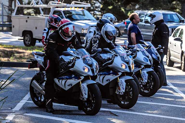 Auch Landstraßen-Touren werden Angeboten
