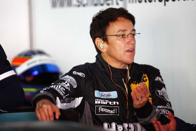 Claudia Hürtgen fährt für RWT Racing