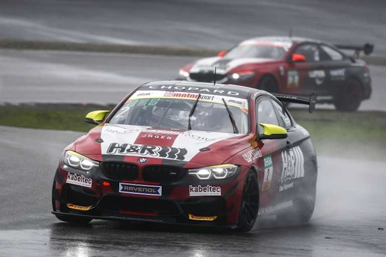 Bei den Dreharbeiten zum Video