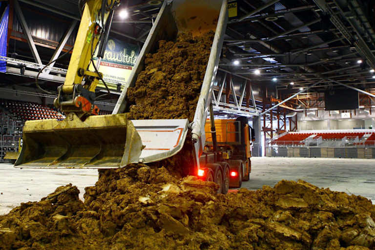 Der Streckenaufbau in Chemnitz ist bereits in vollem Gange