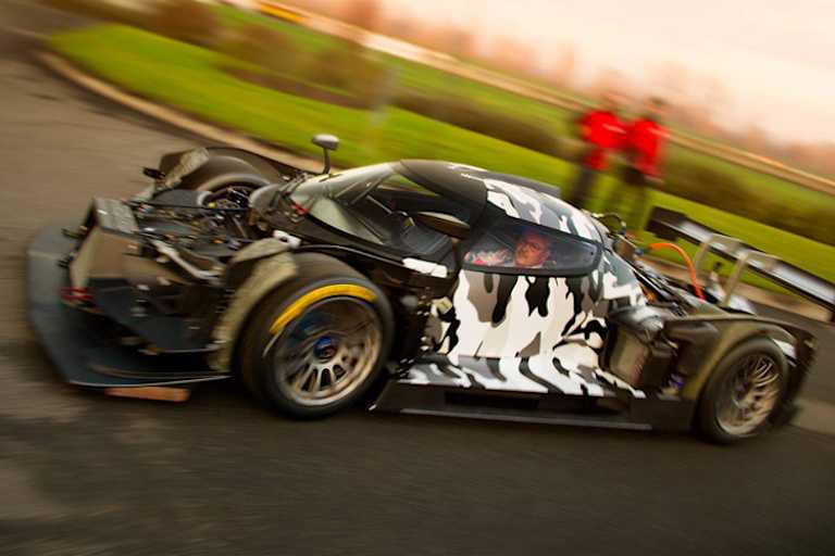 Larini fuhr den Roll-Out