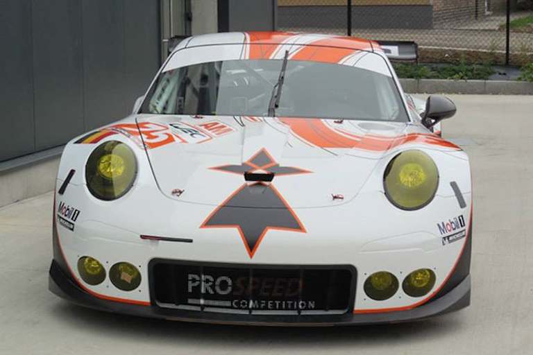 Der 911 RSR steht kurz vor der Verschiffung in die USA