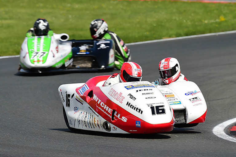 Birchall/Birchall vor Reeves/Cluze