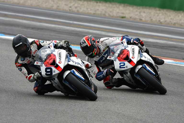 Kopf an Kopf. Nebel (9) gegen Leon Camier (2)