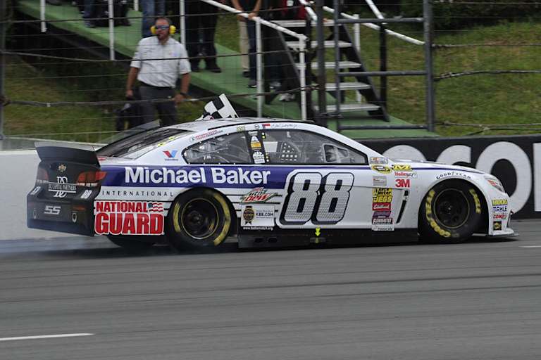 Dale Earnhardt Jr. wirbt in der NASCAR für die Nationalgarde