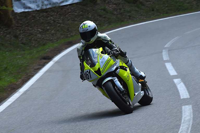 Francesco Curinga gewann alle Läufe der Supersport-Klasse
