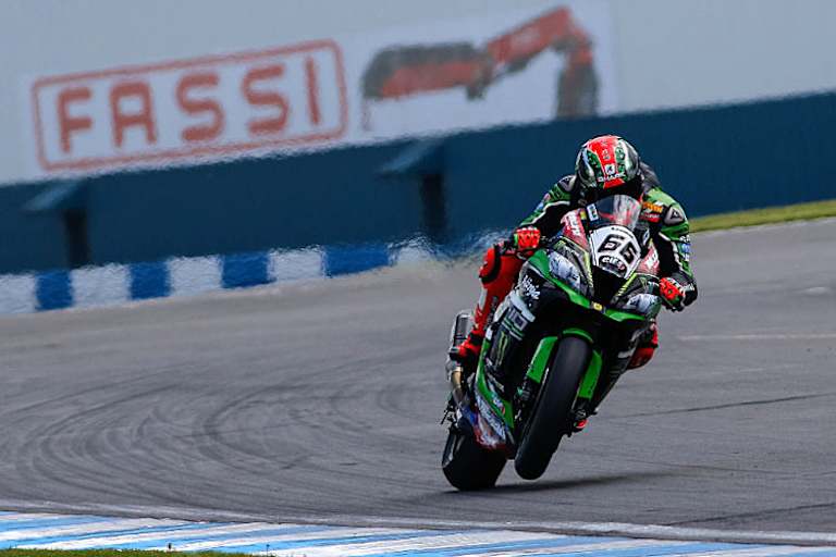 Tom Sykes ist in Donington nicht zu besiegen