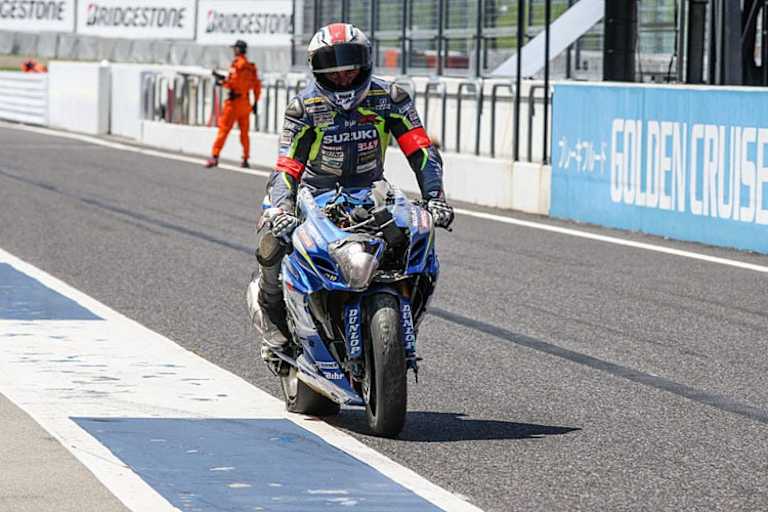 Vincent Philippe auf der schwer in Mitleidenschaft gezogenen Suzuki GSX-R1000