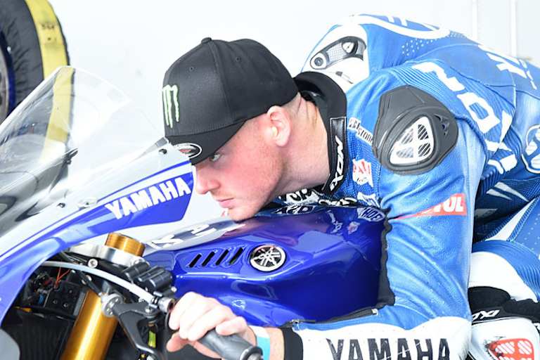 Das Motorrad passt wie angegossen