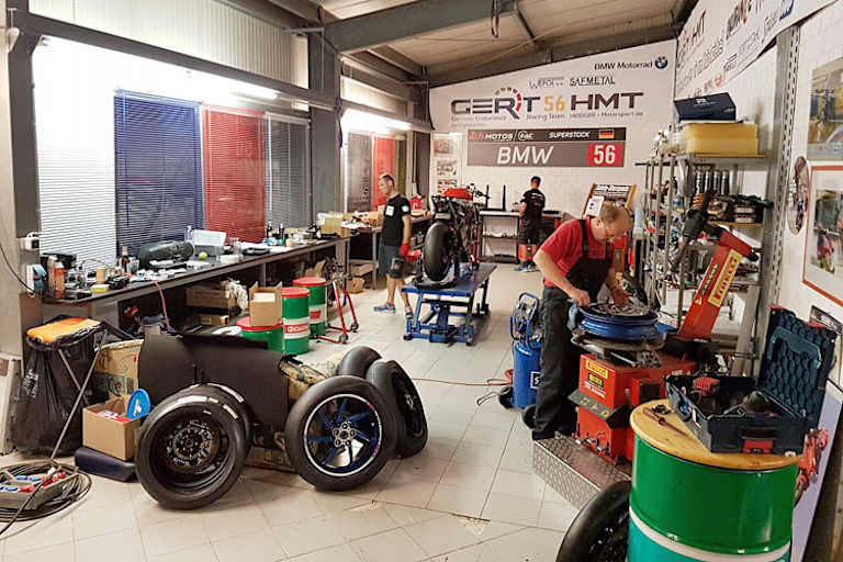 Für Oschersleben wurde ein neues Motorrad aufgebaut