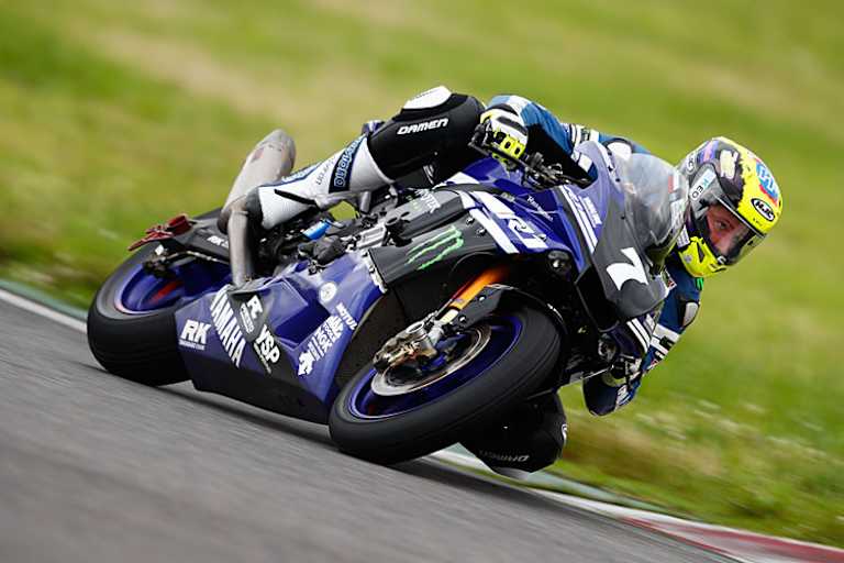 Marvin Fritz auf der Yamaha YZF-R1