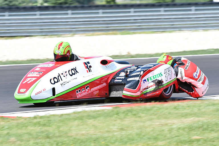 Die Feindberührung mit Päivärinta ist dem Gespann von Reeves deutlich anzusehen