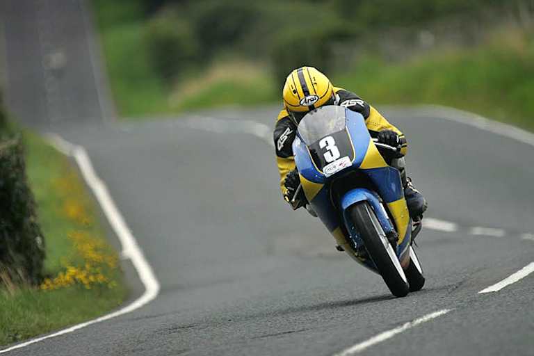 Gary Dunlop mit der legendären Startnummer 3 seines Vaters Joey