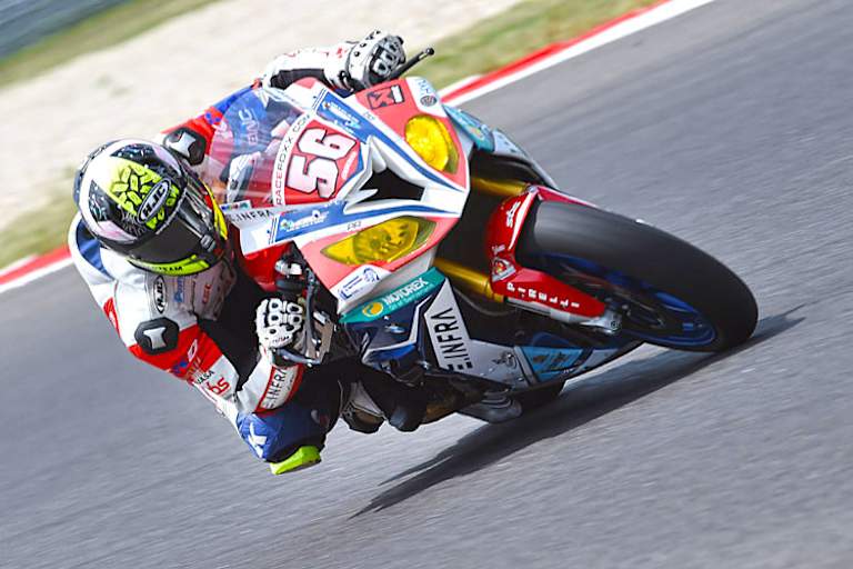 GERT 56 (Julian Puffe) geht auf den Titel in der Superstock-Klasse los